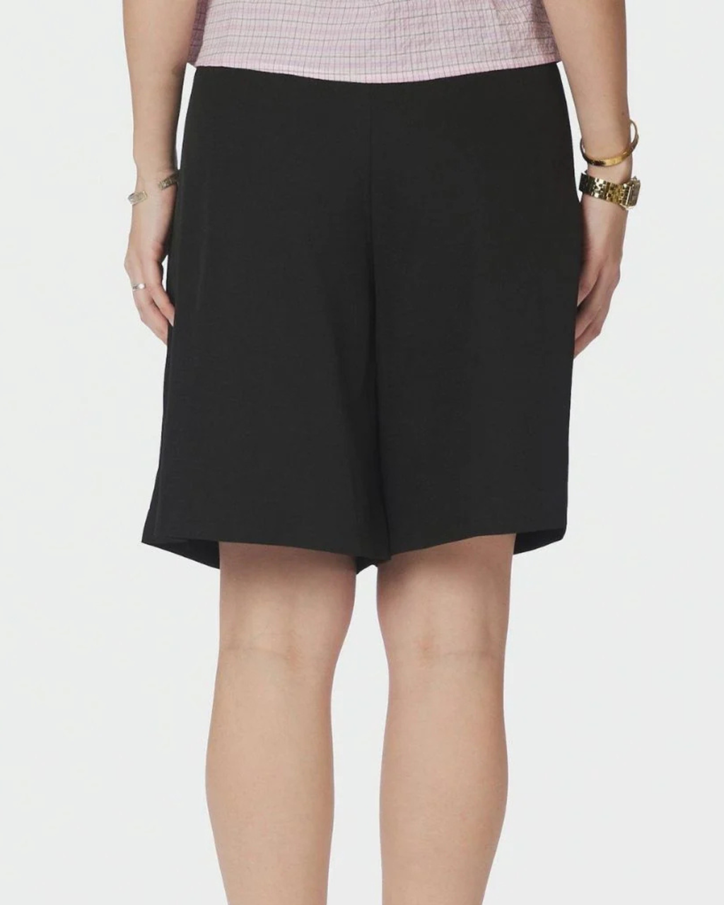 Neo Noir Nika Bermuda Shorts Black