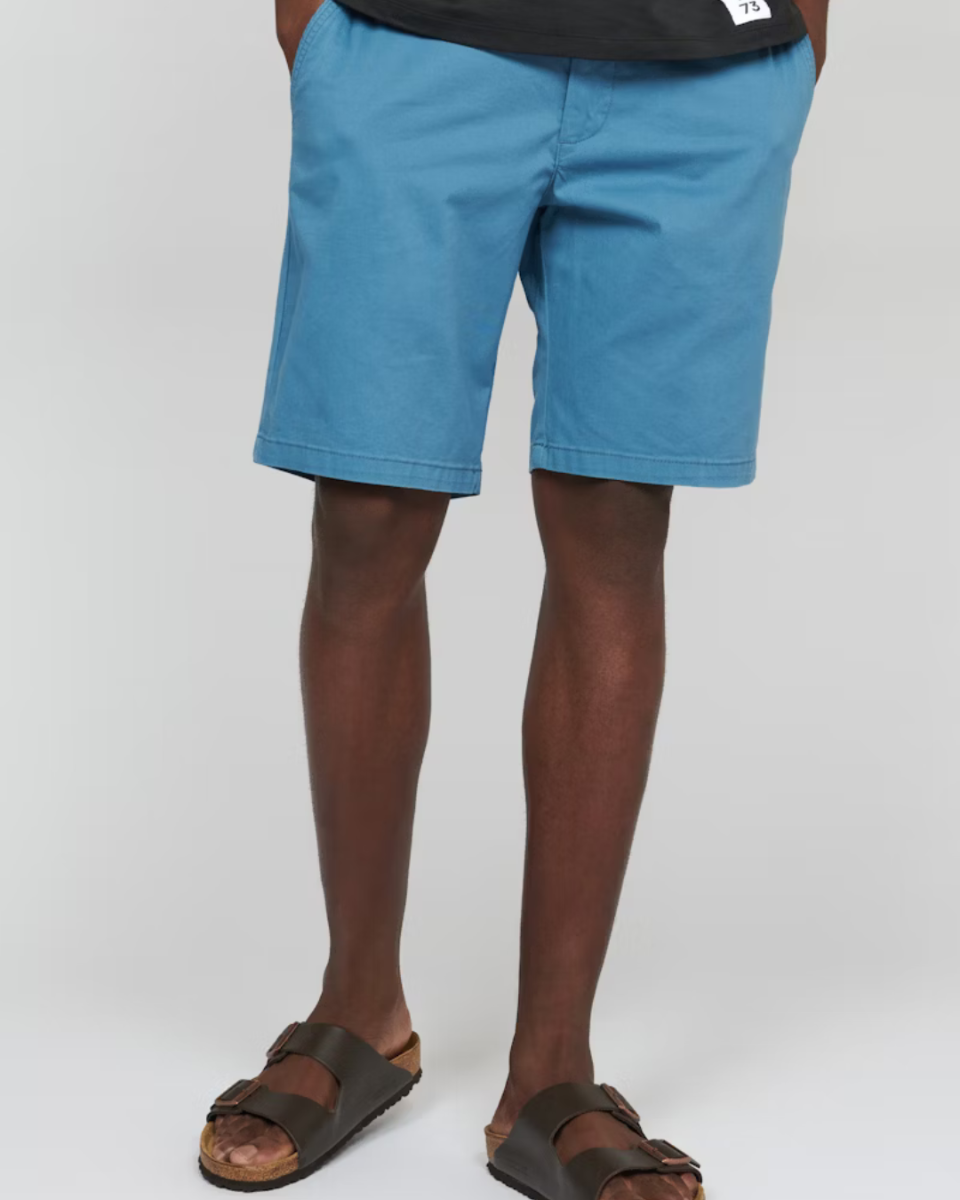 MAthomas Short-184020 CAPTAIN?